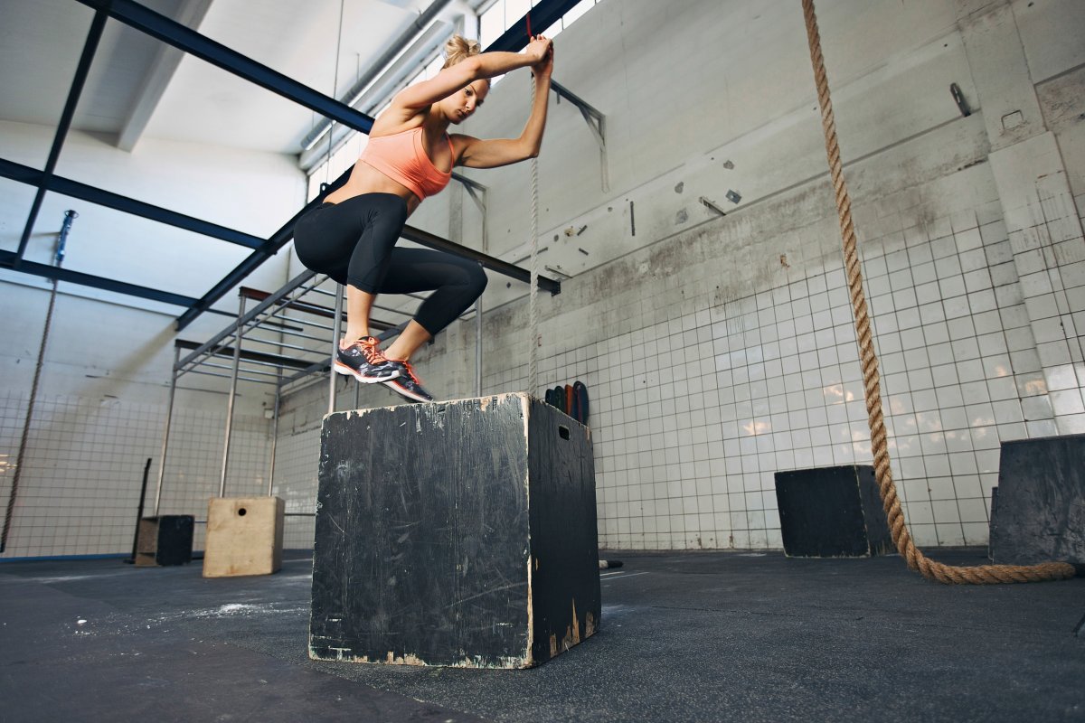 woman doing HIIT