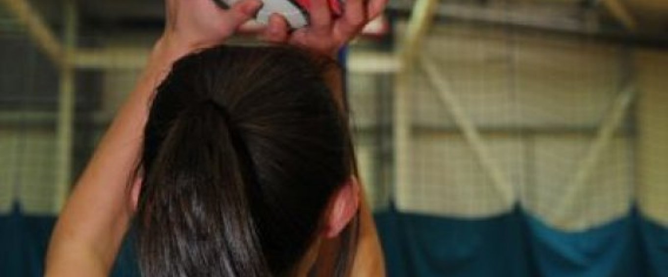 Girl playing netball